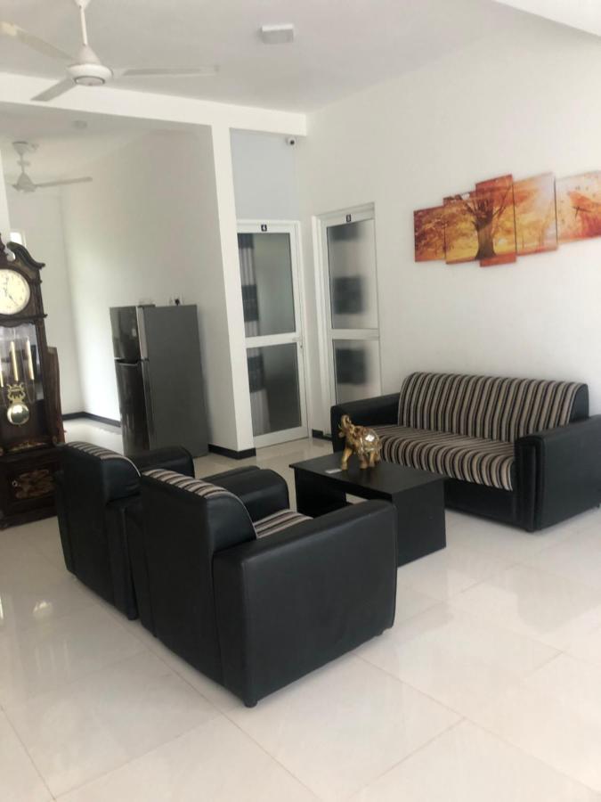 Hiriketiya New Radiant House Otel Dikwella Dış mekan fotoğraf