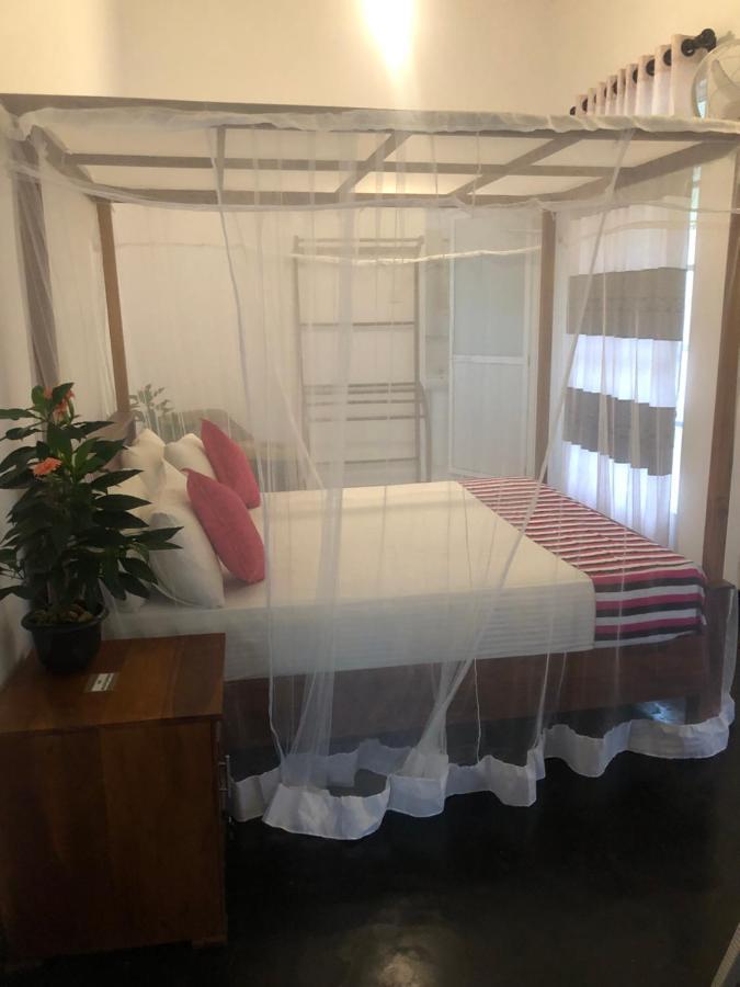 Hiriketiya New Radiant House Otel Dikwella Dış mekan fotoğraf