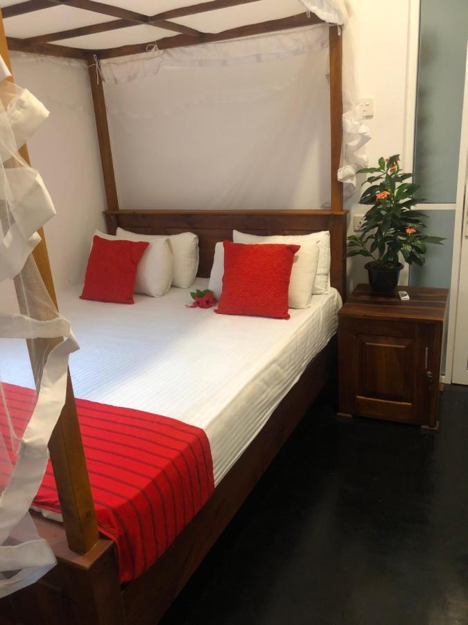 Hiriketiya New Radiant House Otel Dikwella Dış mekan fotoğraf