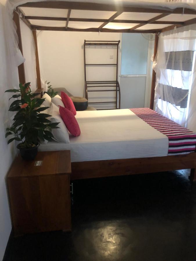 Hiriketiya New Radiant House Otel Dikwella Dış mekan fotoğraf