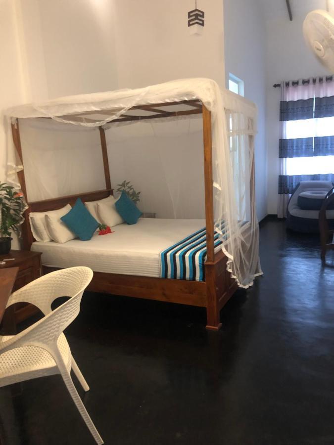 Hiriketiya New Radiant House Otel Dikwella Dış mekan fotoğraf