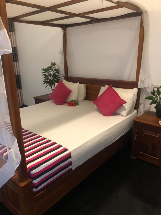 Hiriketiya New Radiant House Otel Dikwella Dış mekan fotoğraf