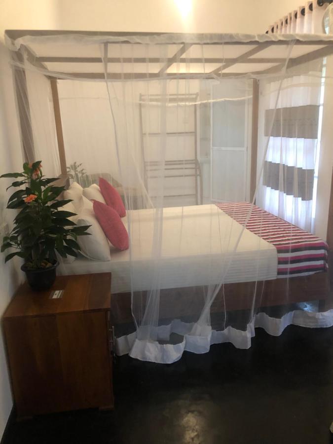 Hiriketiya New Radiant House Otel Dikwella Dış mekan fotoğraf