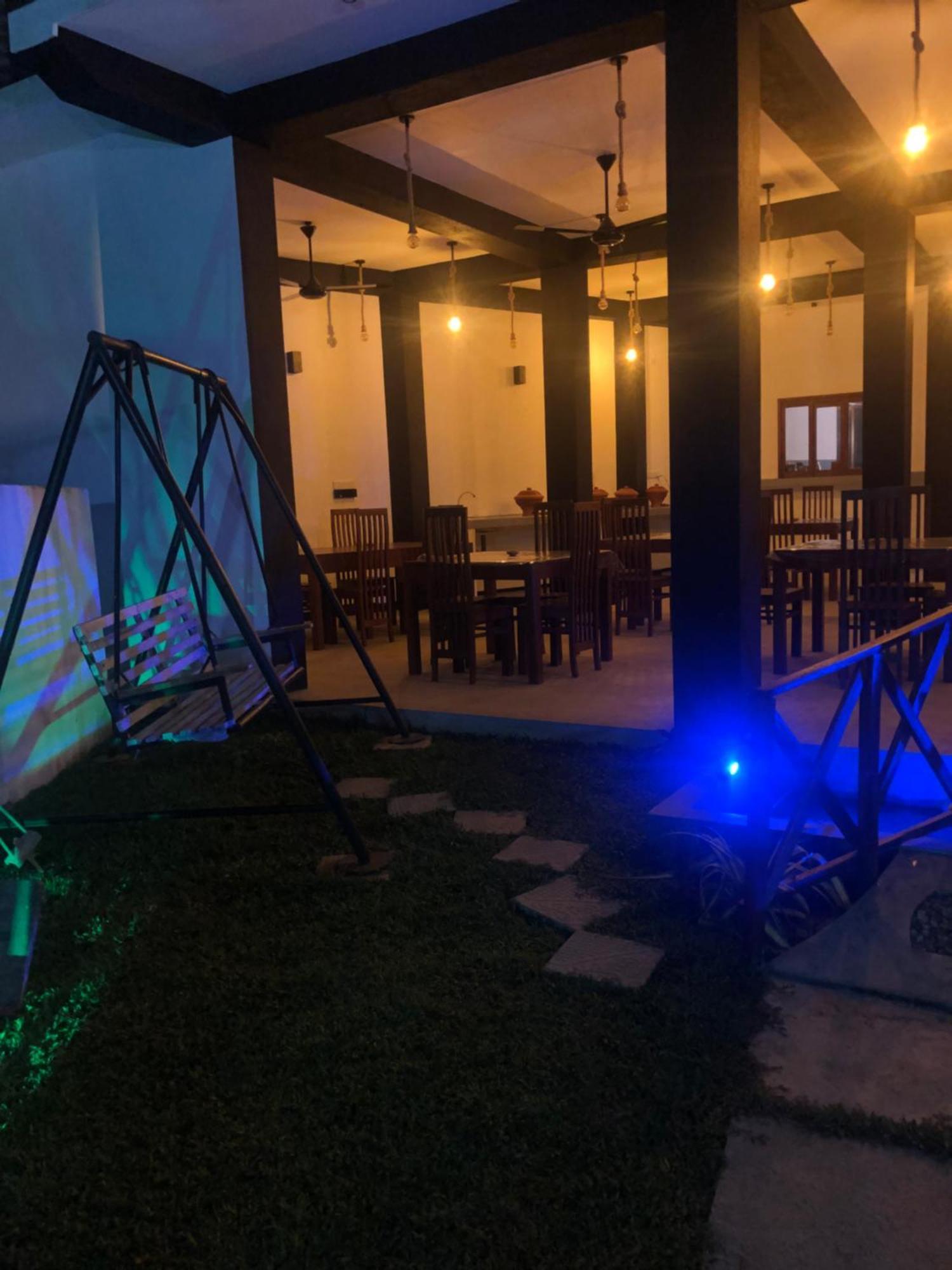 Hiriketiya New Radiant House Otel Dikwella Dış mekan fotoğraf