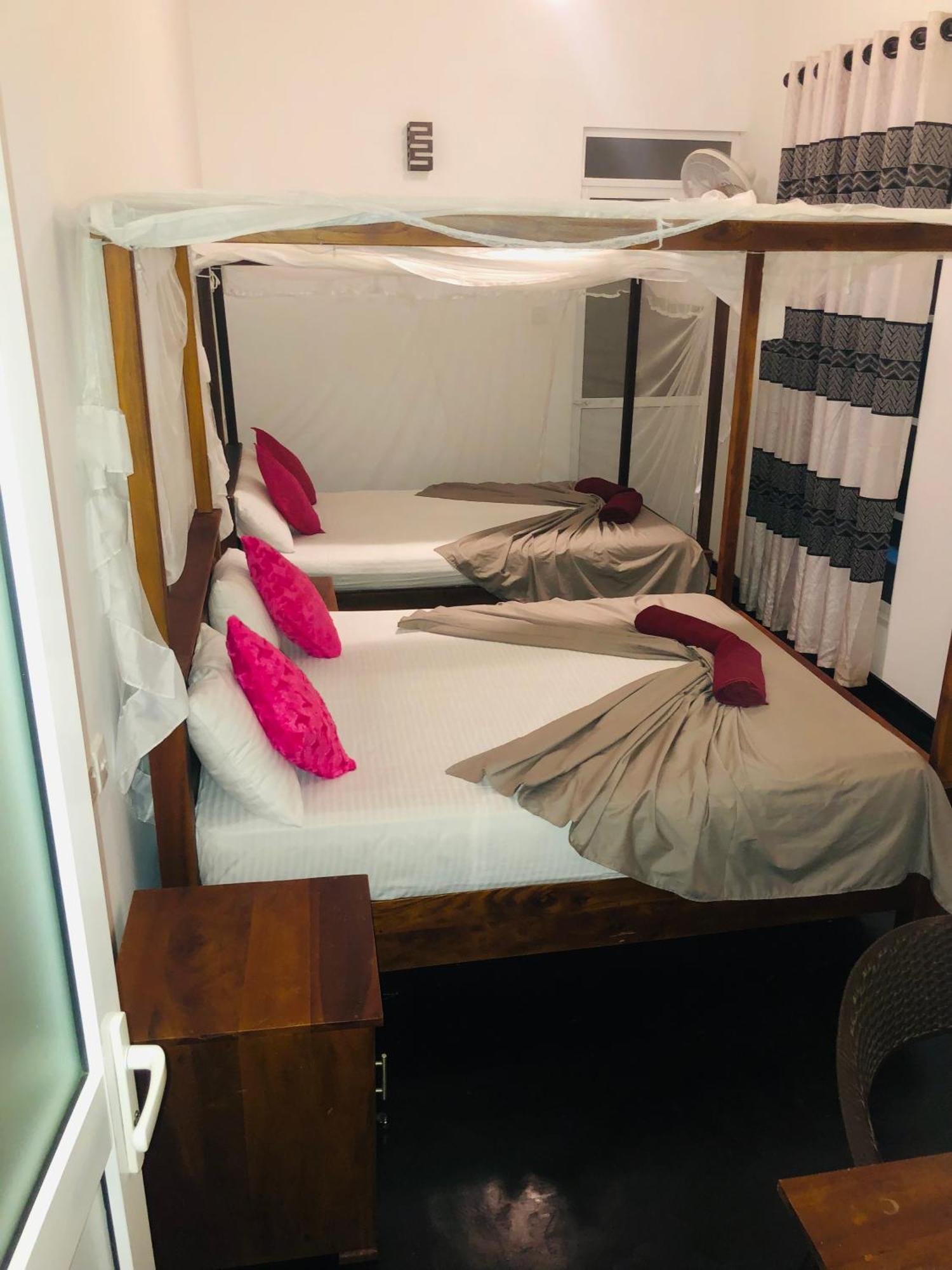 Hiriketiya New Radiant House Otel Dikwella Dış mekan fotoğraf
